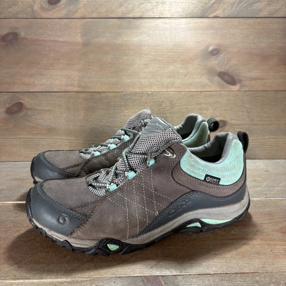 Oboz Sapphire Low Womens size 8 shoes Gray waterproof Suede Hiking hiking shoes